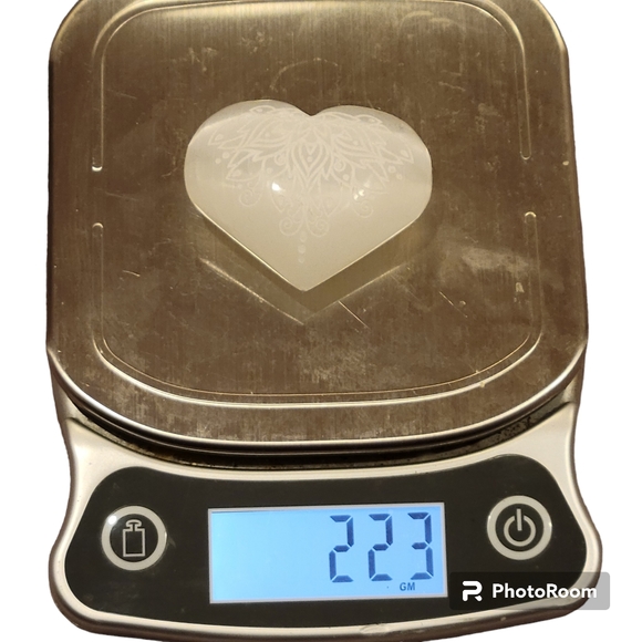 Selenite Heart - Picture 5 of 5